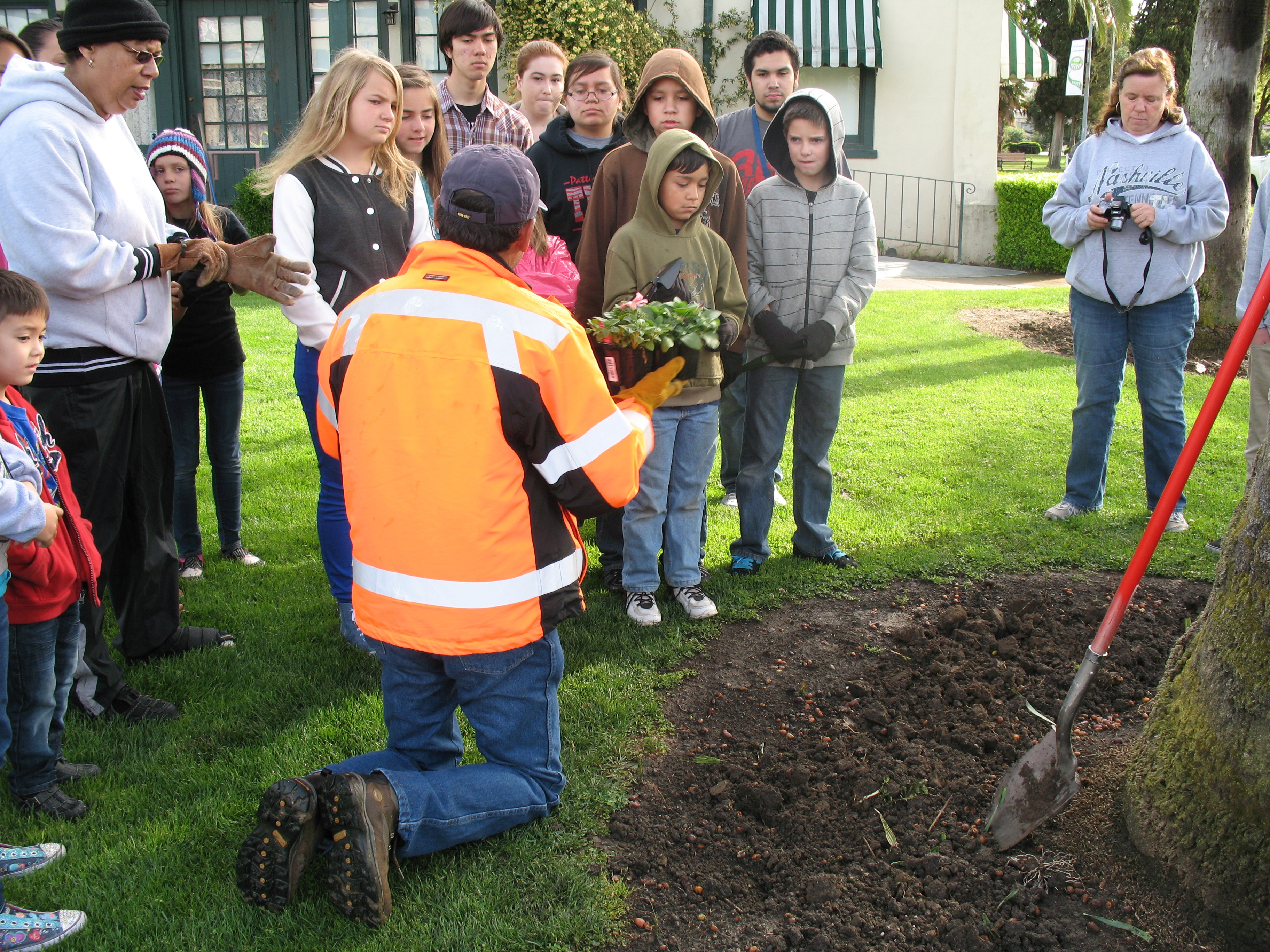Flower Planting Event April 4, 2013